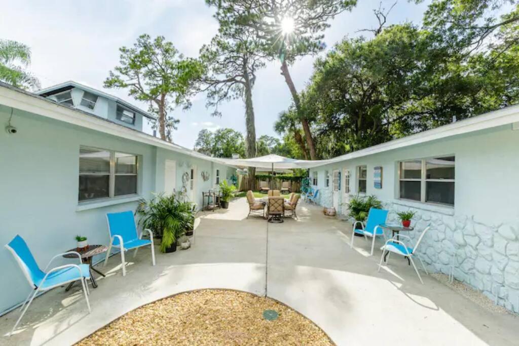 Coconut Cove Mid-Long Term Stays Available Walk To Downtown Trolly To Beaches Sarasota Kültér fotó